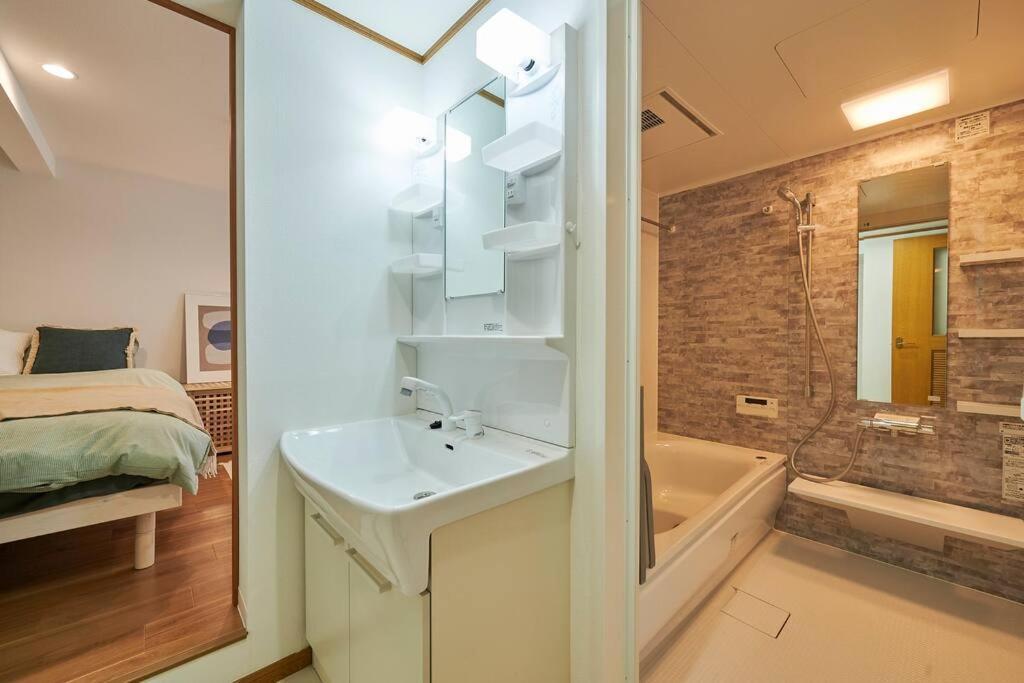 上落合ハウス Kamiochiai House Apartment Tokyo Exterior photo